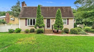5 Piper Cross Rd, West Springfield, MA 01089