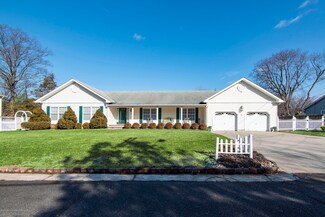 19 Algonquin Ave, Oceanport, NJ 07757