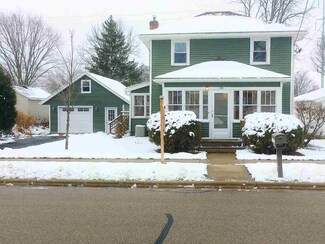 128 S Lincoln St, Poynette, WI 53955