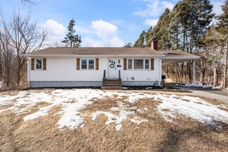137 N Walker St, Taunton, MA 02780