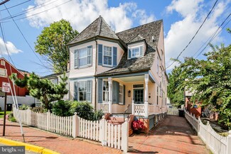 11 Wirt St SW, Leesburg, VA 20175