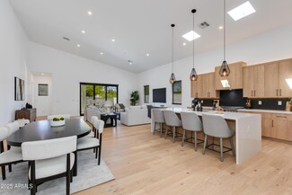 2927 E Osborn Rd, Phoenix, AZ 85016