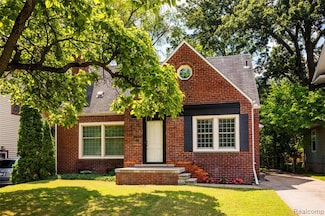 1065 Earl Blvd, Ferndale, MI 48220
