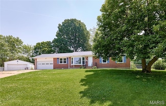 10900 Saint Boniface Ln, Saint Ann, MO 63074