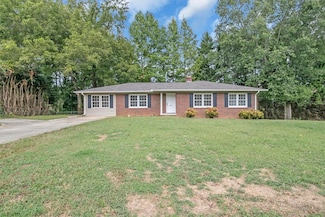 207 Forest Dr, Easley, SC 29642