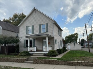 130 4th St SW, New Philadelphia, OH 44663