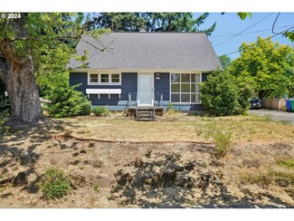 8907 NE Schuyler St, Portland, OR 97220