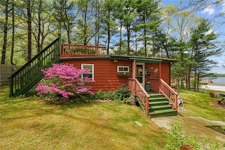 239 Richardson Rd, Coventry, RI 02816