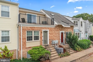 96 N Bedford St Unit B, Arlington, VA 22201