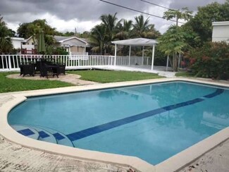 20520 NE 22nd Place, Miami, FL 33180