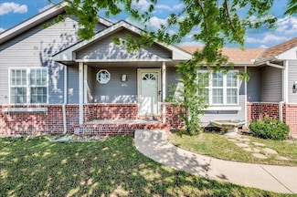 846 E Karla Ct, Haysville, KS 67060