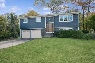 80 Andrew Ave, Islip Terrace, NY 11752