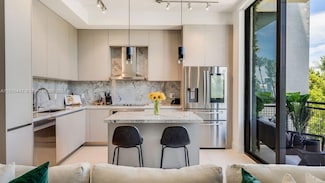 1030 15th St Unit 201, Miami Beach, FL 33139