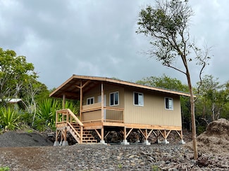 94-6411 Holowai Rd, Naalehu, HI 96771