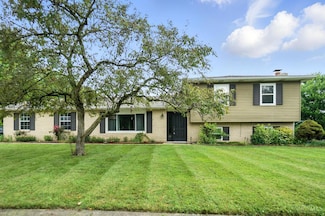 1 Woodbrook Ct, Fairfield, OH 45014