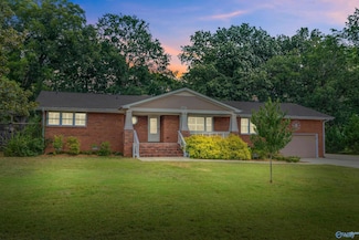 8107 Strong Dr SE, Huntsville, AL 35802