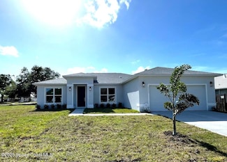 2420 Country Club Rd, Melbourne, FL 32901