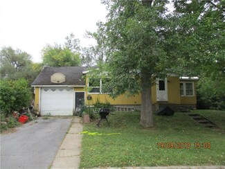 54 Anthony St, Alexandria Bay, NY 13607