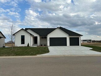 9705 W Cedar Ln, Maize, KS 67101