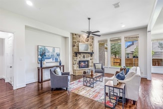 901 Clear Water Dr, Allen, TX 75013