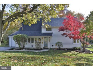 8706 Patton Rd, Glenside, PA 19038