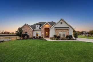 1318 Oliver Creek Ln, Justin, TX 76247