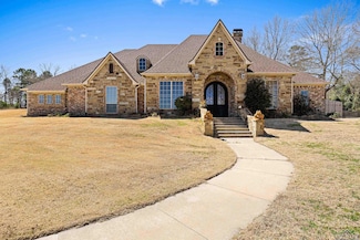 230 Ashbriar Ln, Longview, TX 75605