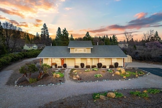 332 Alpine Dr, Mount Shasta, CA 96067