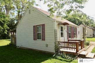 49 Martinview Rd, Bellevue, NE 68005