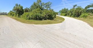 12053 Gladiola Ave, Englewood East, FL 33981
