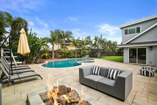 2216 Cameo Rd, Carlsbad, CA 92008