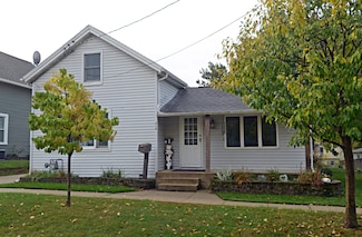 214 W North St, Jefferson, WI 53549