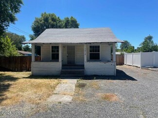 1212 S 18th Ave, Yakima, WA 98902