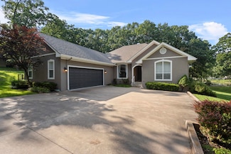 1619 Pine Dr, Grove, OK 74344