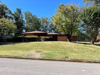 3153 Kirkcaldy Rd, Memphis, TN 38128