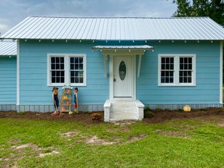 8051 Eugenia St, Sneads, FL 32460