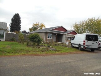 330 6th St, Gervais, OR 97026