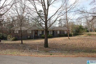 5424 Pinecrest Dr, Mount Olive, AL 35117