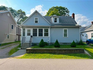 3 Camp St, Essex Junction, VT 05452
