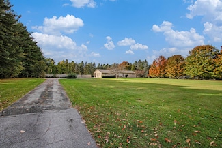 53826 Twin Lakes Rd, Dowagiac, MI 49047