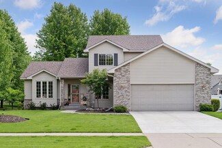 122 Sunnyview Dr, Northfield, MN 55057