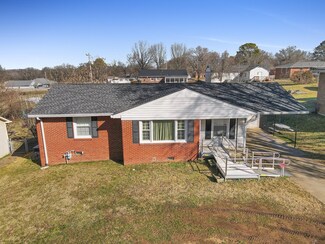 106 Naydonlin Dr, Columbia, TN 38401