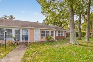 72F Dorchester Dr, Lakewood, NJ 08701