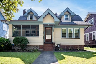 81 Arvine Heights, Rochester, NY 14611