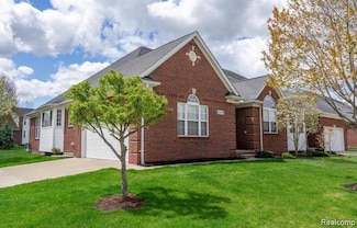 44091 Orion Dr Unit 102, Sterling Heights, MI 48314