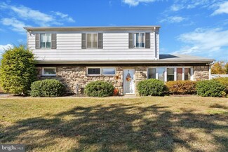 633 School Line Dr, King of Prussia, PA 19406