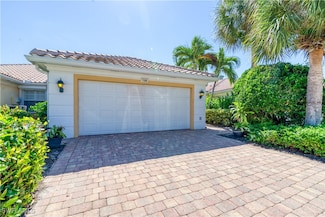 7390 Emilia Ln, Naples, FL 34114