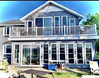 160 S Ramona Beach Rd, Pulaski, NY 13142