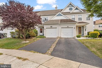 19 Stratford Ct, Burlington, NJ 08016