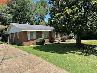 134 Willow St, Grenada, MS 38901